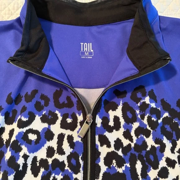 GOLF SHIRT - TAIL - 💙🤍 - Picture 3 of 5